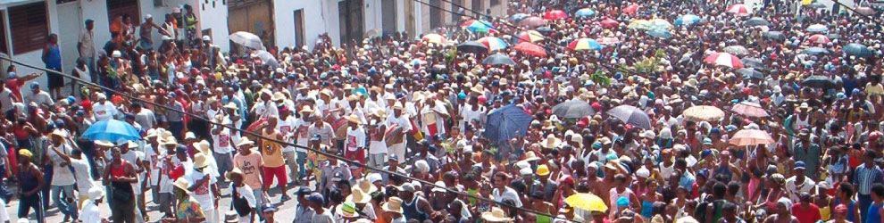 photo of festival crowd in Cuba